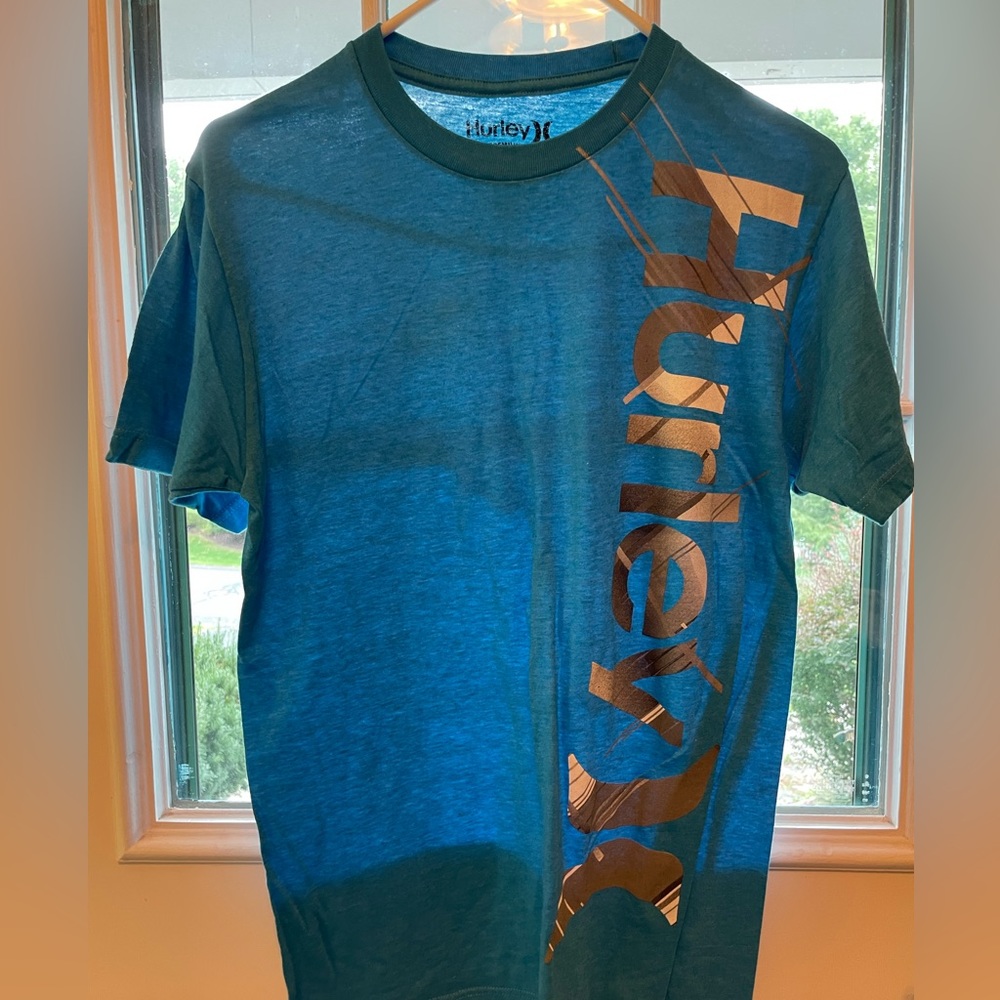 Hurley M S blue t shirt